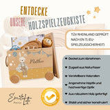 Personalisierte Spielzeugkiste aus Holz mit Namen – Hase & Luftballon