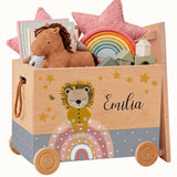 Personalisierte Spielzeugkiste aus Holz mit Namen – Rosa Löwe & Regenbogen
