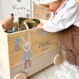 Spielzeugkiste Herr Hase