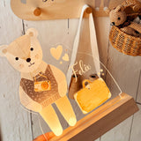 Süße Nachtlichtlampe aus Acrylglas "Teddy Reisen"