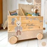 Spielzeugkiste Herr Hase